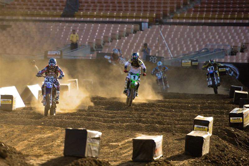 The track was very dusty. Here, Grant leads Hansen while Ivan Tedesco (9) fights it out with Justin Brayton (23) for third.