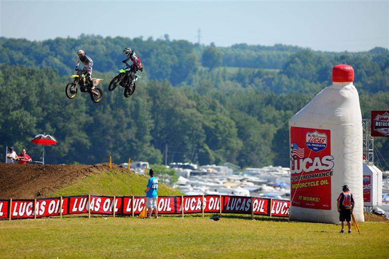 Chad Reed threw a NacNac on the last lap of practice next to Dungey in the air. This is the tail end, because I suck. Reed was second with a 2:18.284.