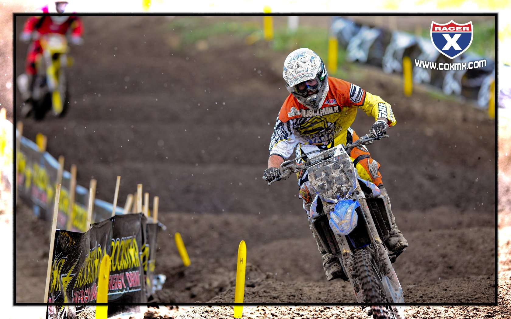 Josh Grant (33) flat-out passed Ryan Dungey (5) in the first moto in Colorado and ran away for the 450cc victory.