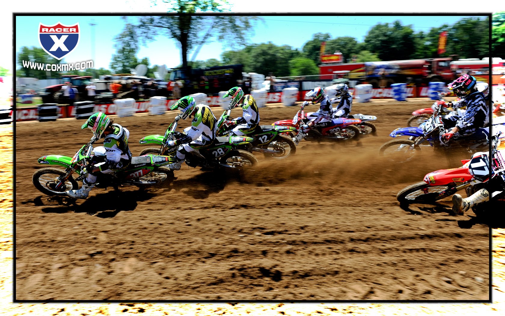 A trio of Pro Circuit Kawasakis (Chris Pourcel, Tyla Rattray and Jake Weimer) lead the pack around turn one.
