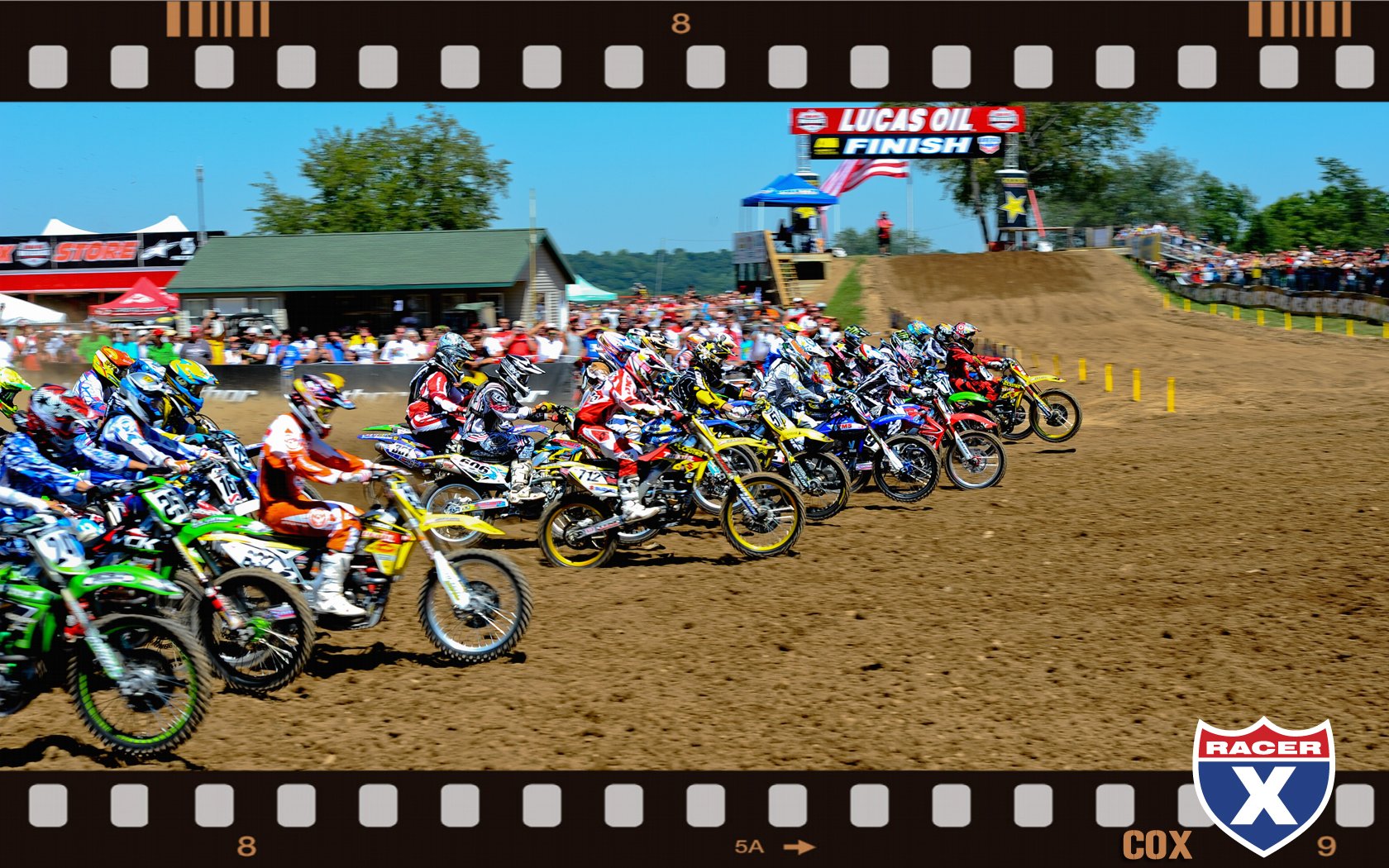 Ryan Dungey grabbing the second 450cc moto holeshot.