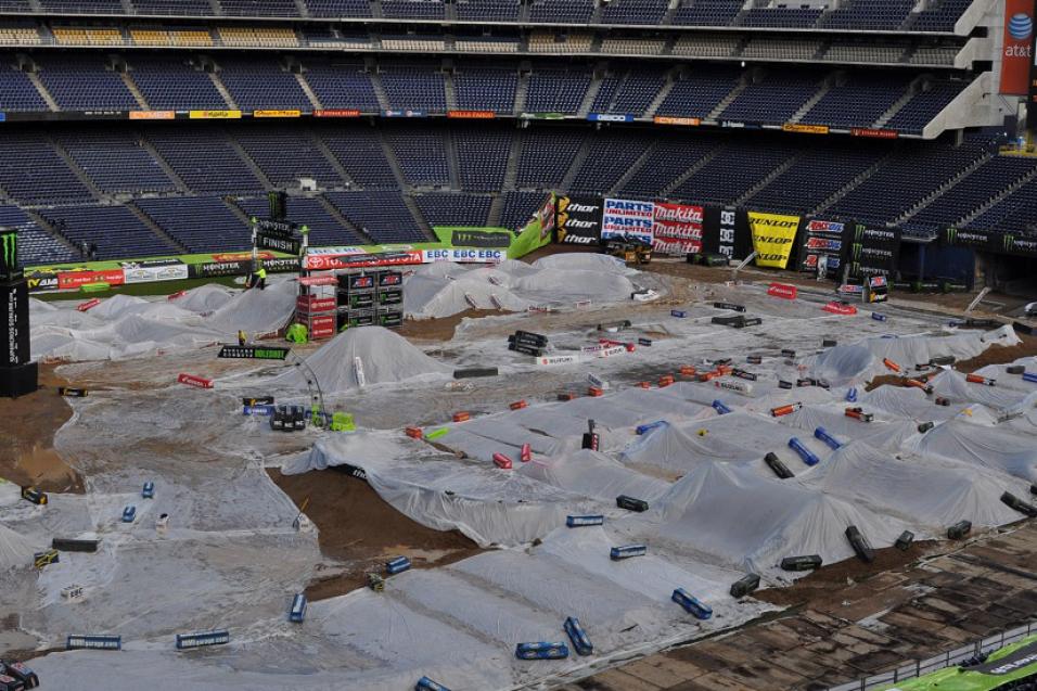 Morning Report: San Diego Supercross