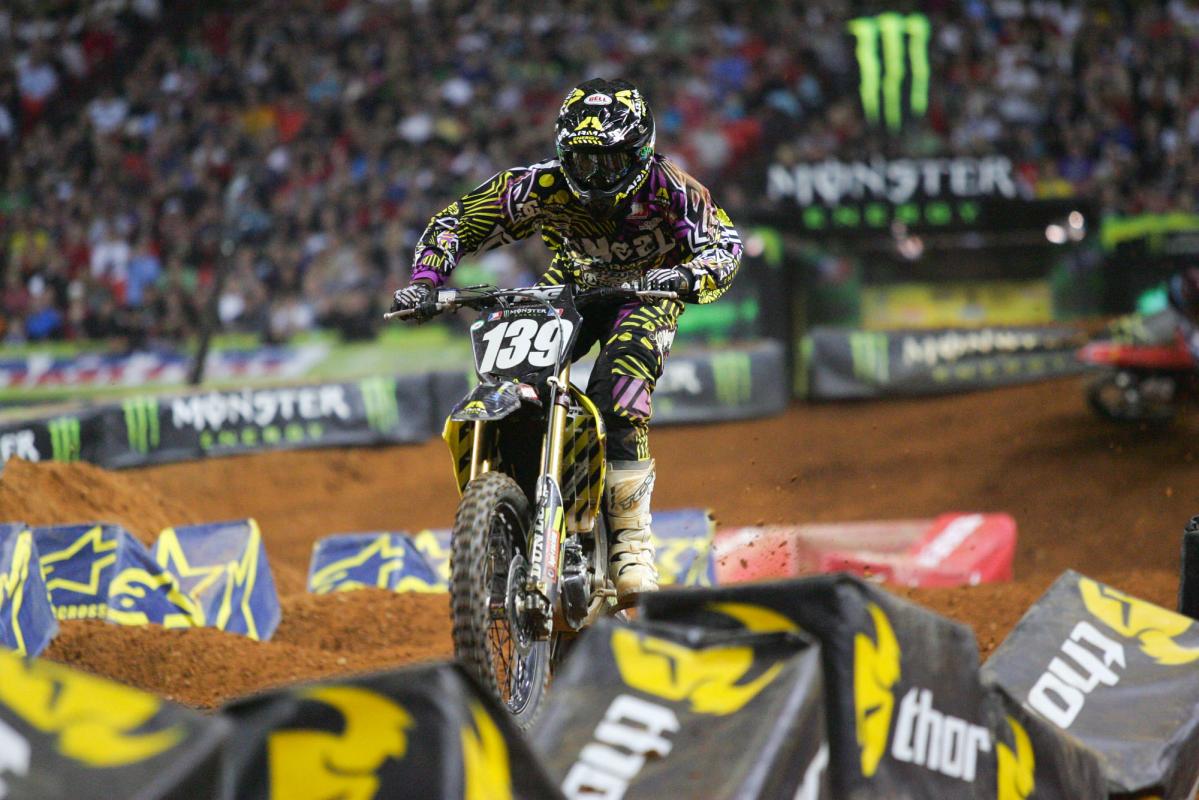 Malcolm Stewart blitzing the whoops. 