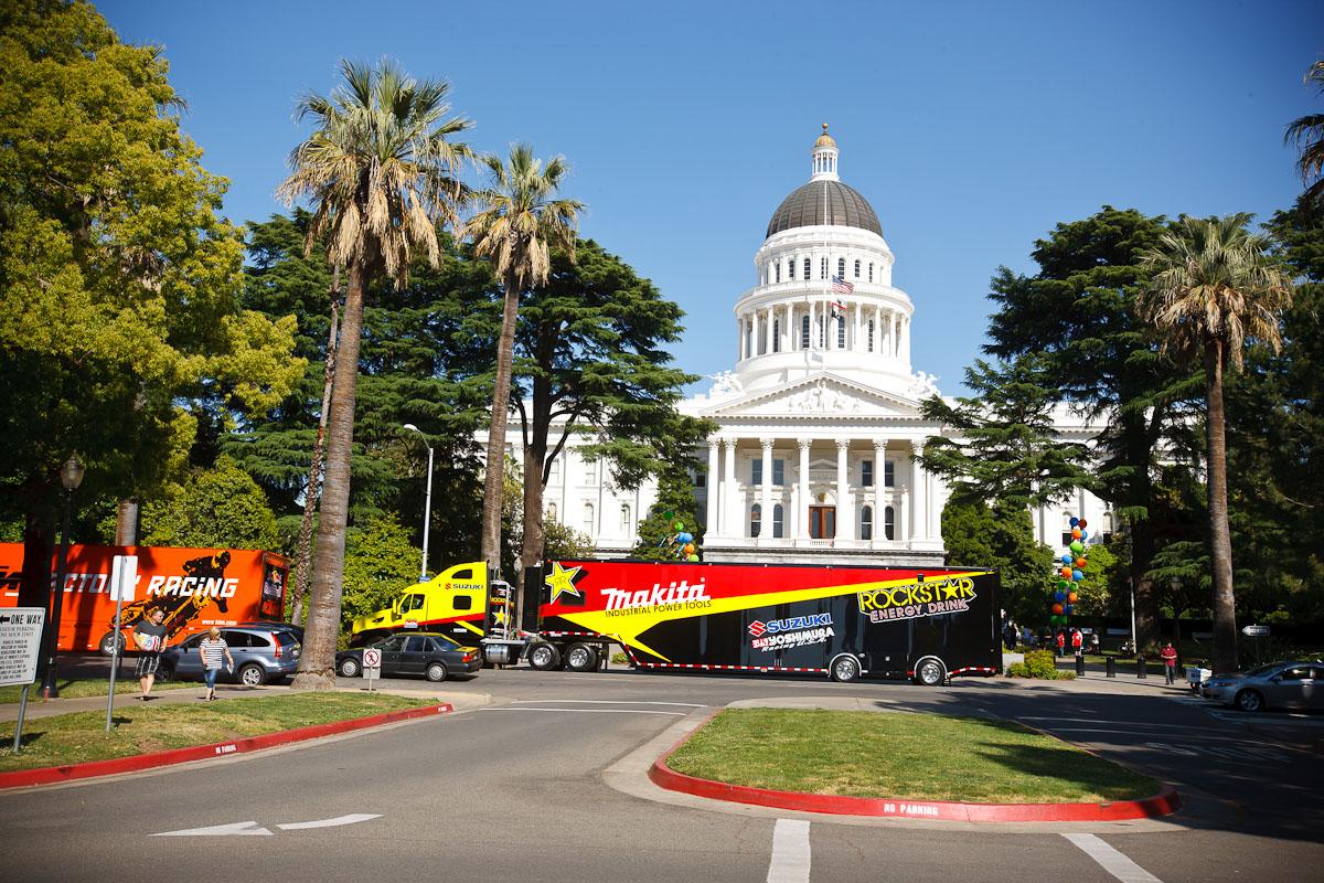 Rockstar Suzuki rig at the State Capitol 