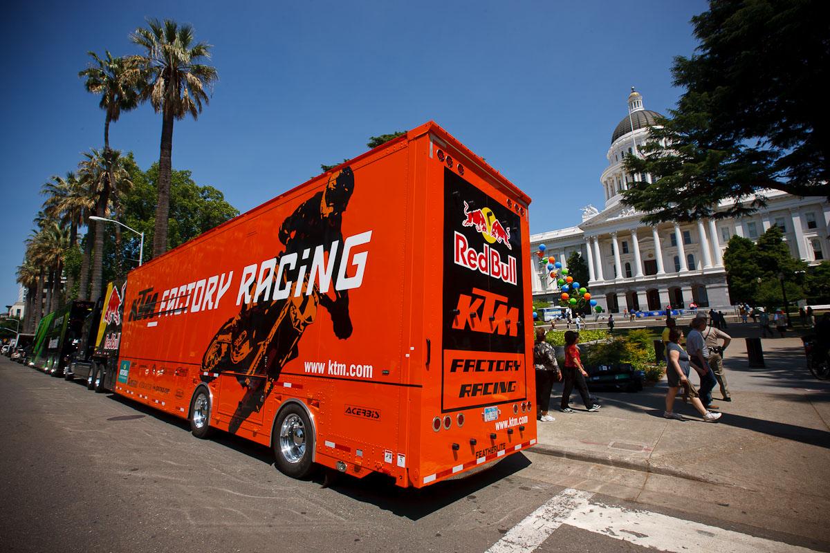KTM's rig downtown