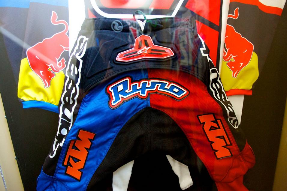 Racer X Films: Ryno Power