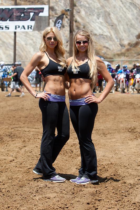 Muscle Milk girls