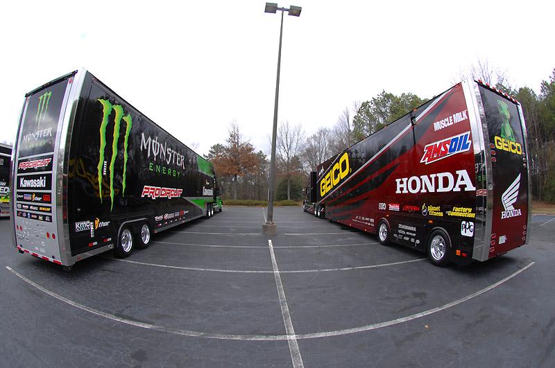 Monster Energy Pro Circuit Kawasaki / GEICO Honda