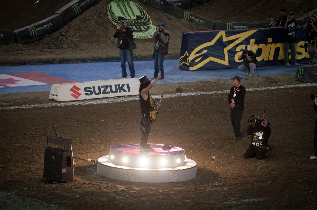 Slash played the national anthem 