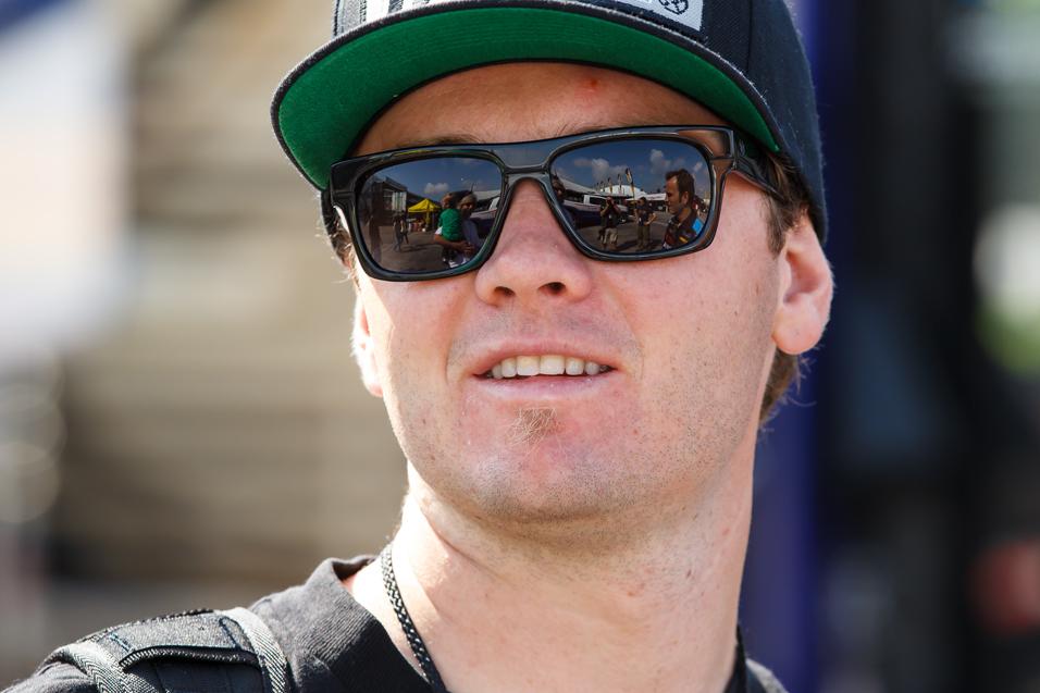 Between the  Motos: Josh Grant