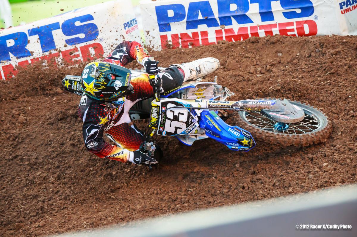 Ryan Sipes falls in the heat race