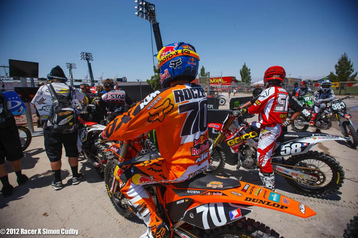 Ken Roczen prepares for practice