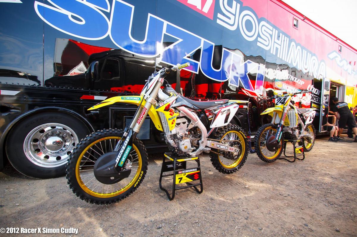 Stewart and Metcalfe's Suzuki rides