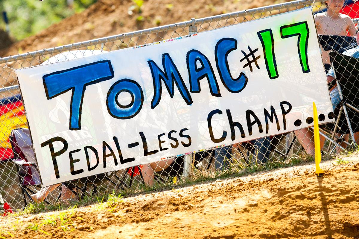 Tomac sign