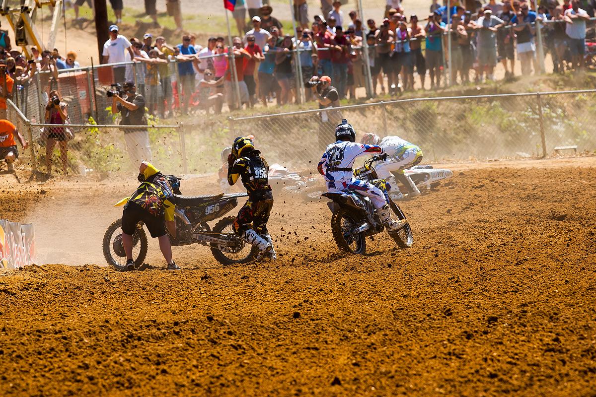 Wharton, Swanepoel, and Stewart go down on the start