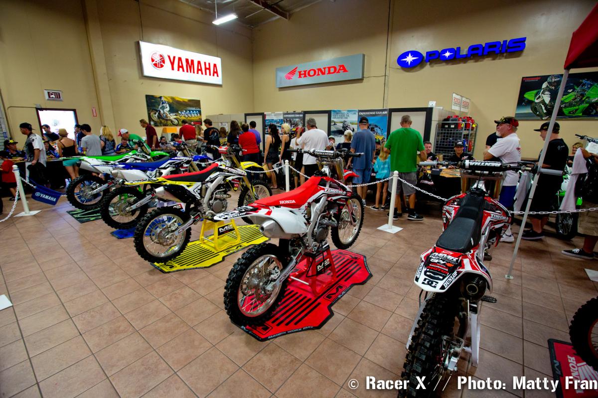 temecula-motorsports-signing-gallery-racer-x