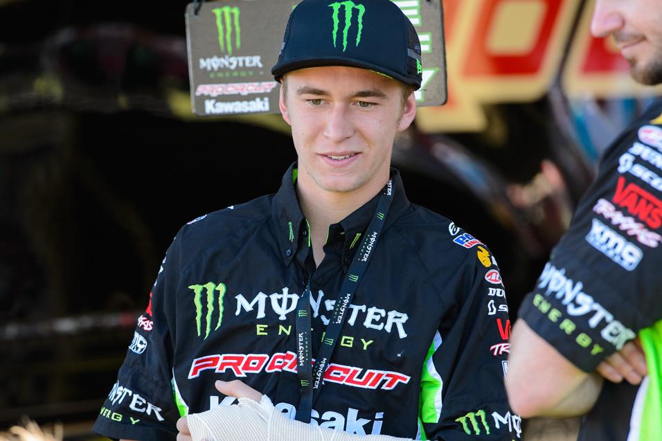 250 Words:  Baggett Gets Busted