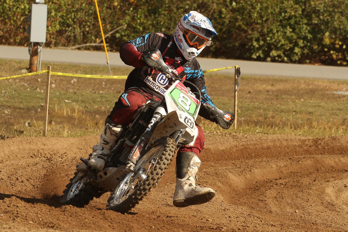 A broken collarbone cost Delong a chance at the XC2 title.