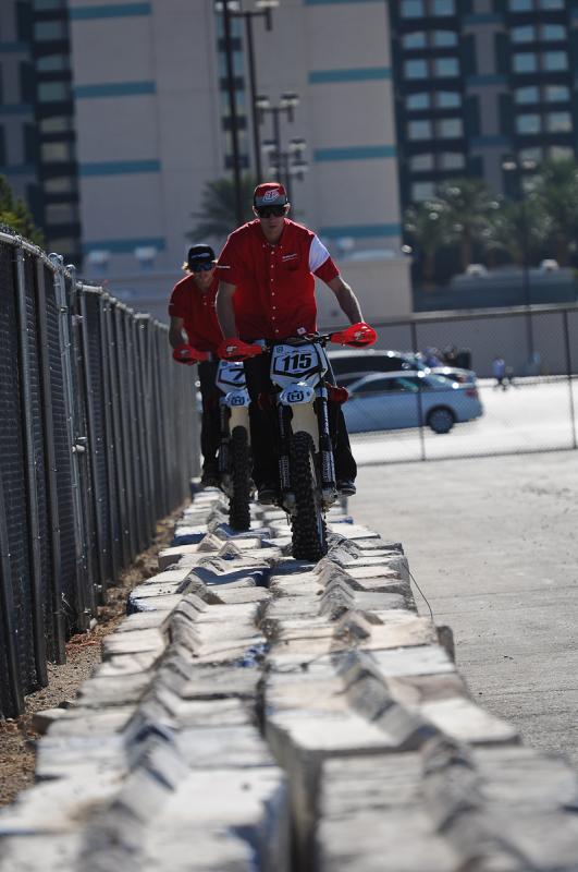 Endurocross by Eric Narvaez