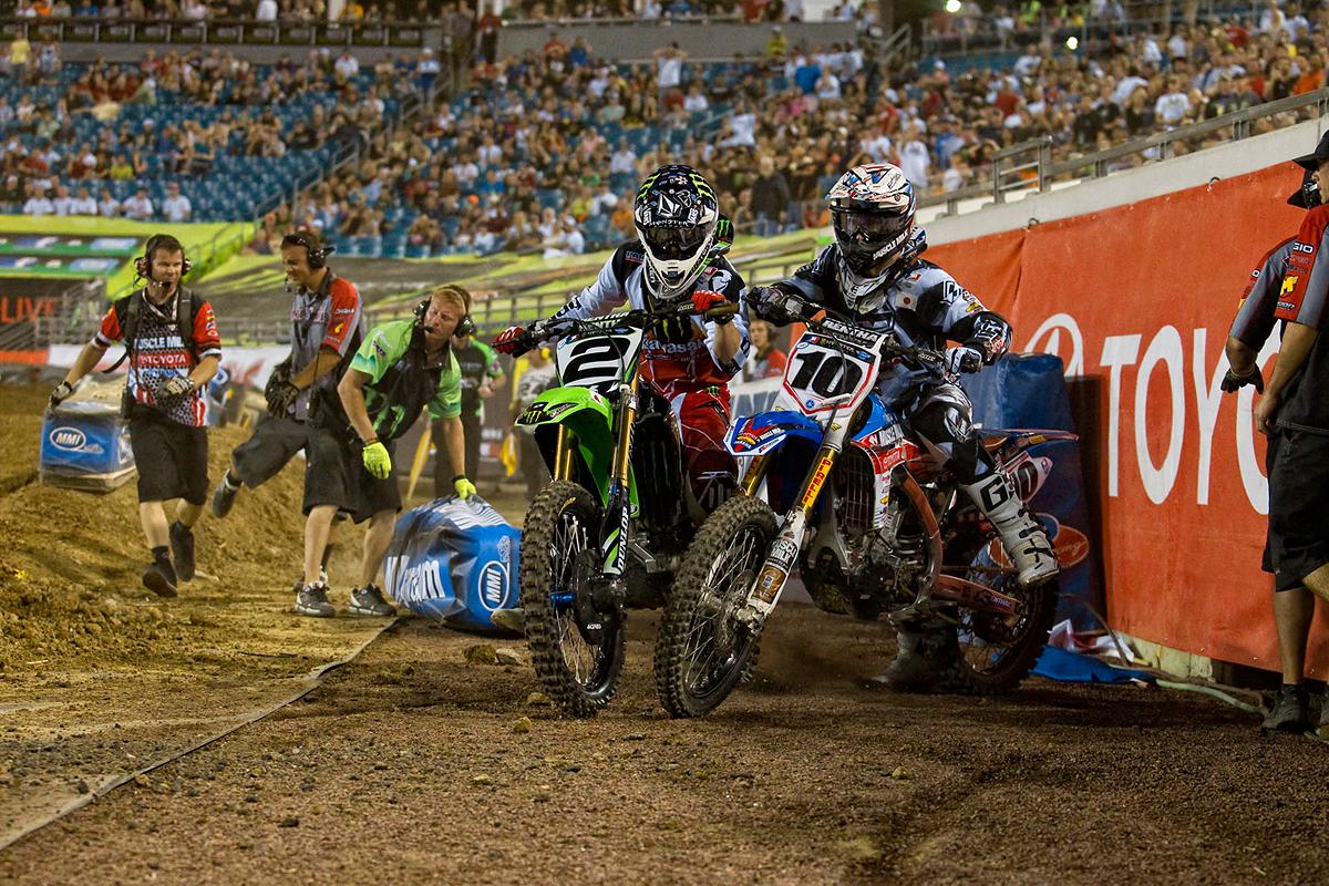 But it all came crashing down at the next round in Jacksonville. RV would miss the main after a crash in both his heat race and the LCQ. (The Medium Group photo)