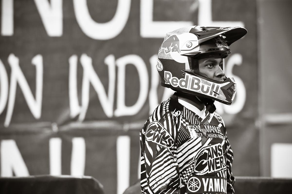 Stewart would be the first to bounce back from the fiasco in Dallas with a win at the next round in St. Louis. (Cudby photo)