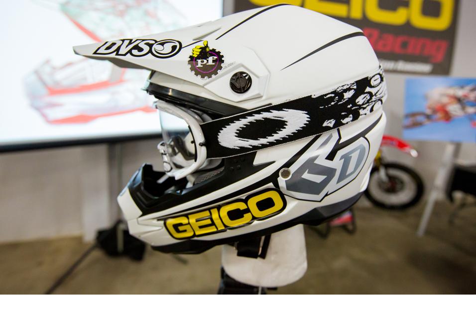 Racer X Films: 6D Helmets