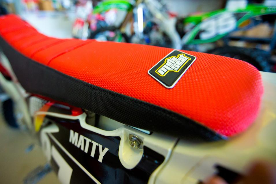 Racer X Tested:  Motoseat Cover Install Tips