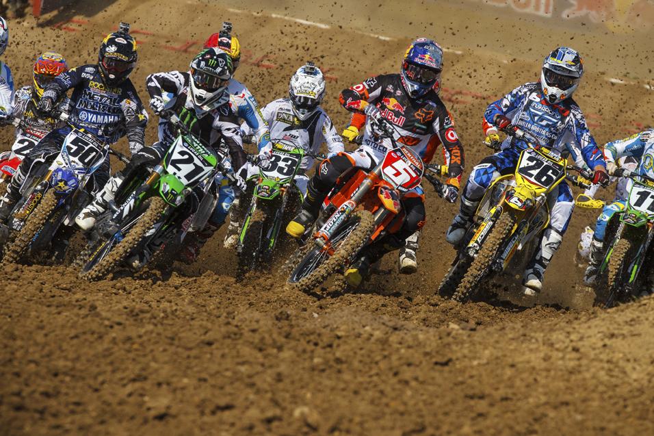 Who is the early  favorite in 450MX?