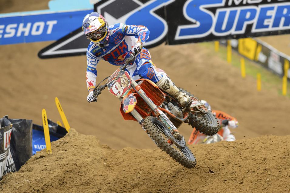 What contender will benefit  most from the off-week?