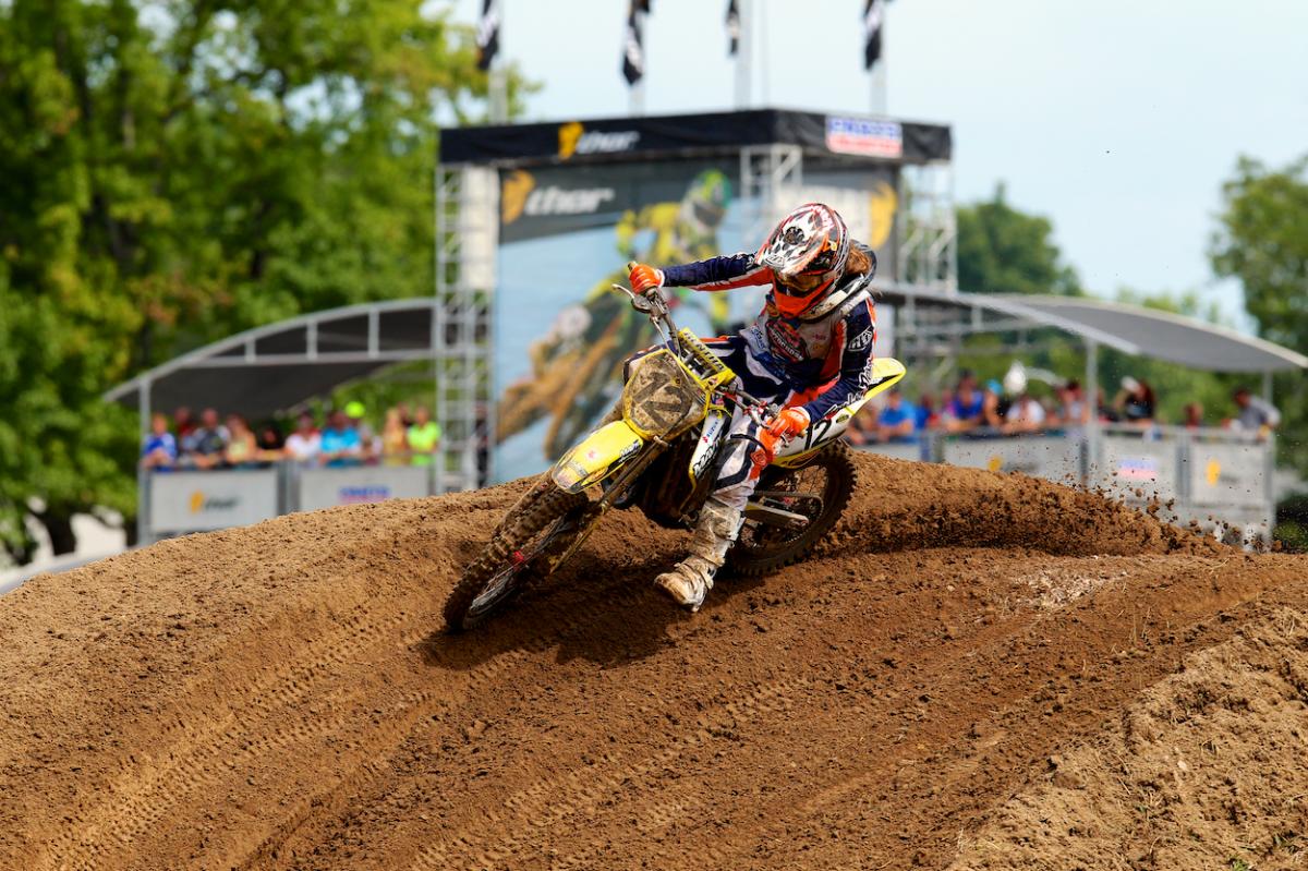 Loretta Lynn Tuesday Gallery