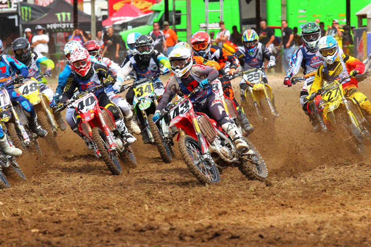 Loretta Lynn Tuesday Gallery