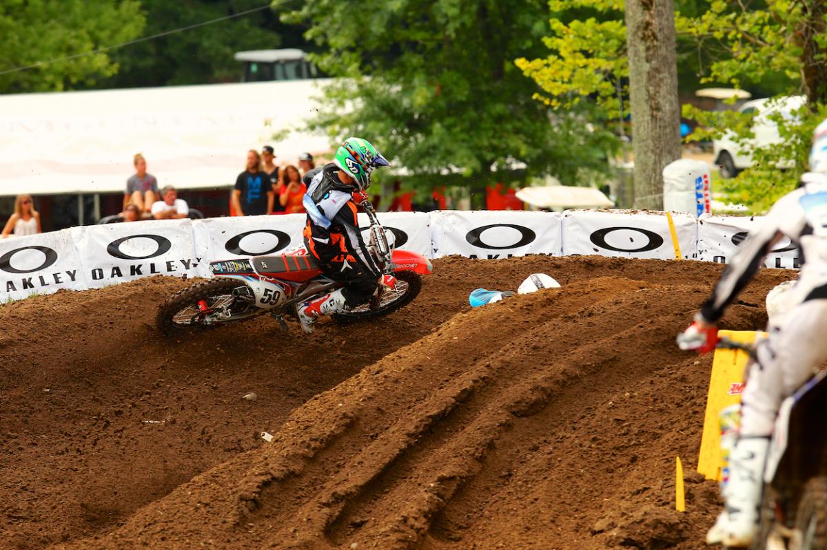 Loretta Lynn Tuesday Gallery