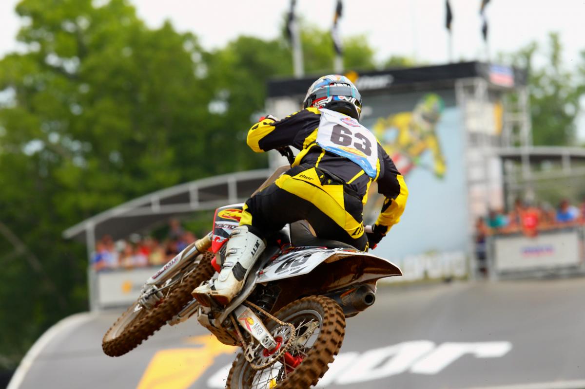 Loretta Lynn Tuesday Gallery