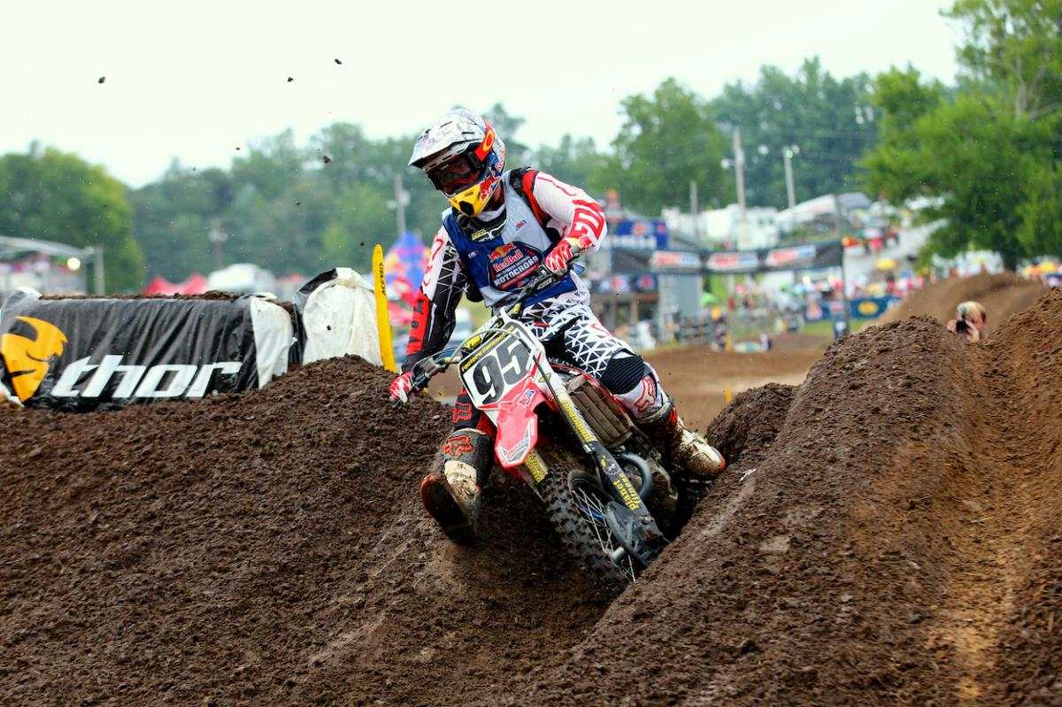 Loretta Lynn Tuesday Gallery