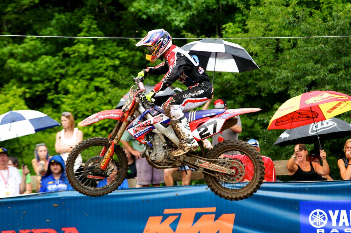 Loretta Lynn Tuesday Gallery