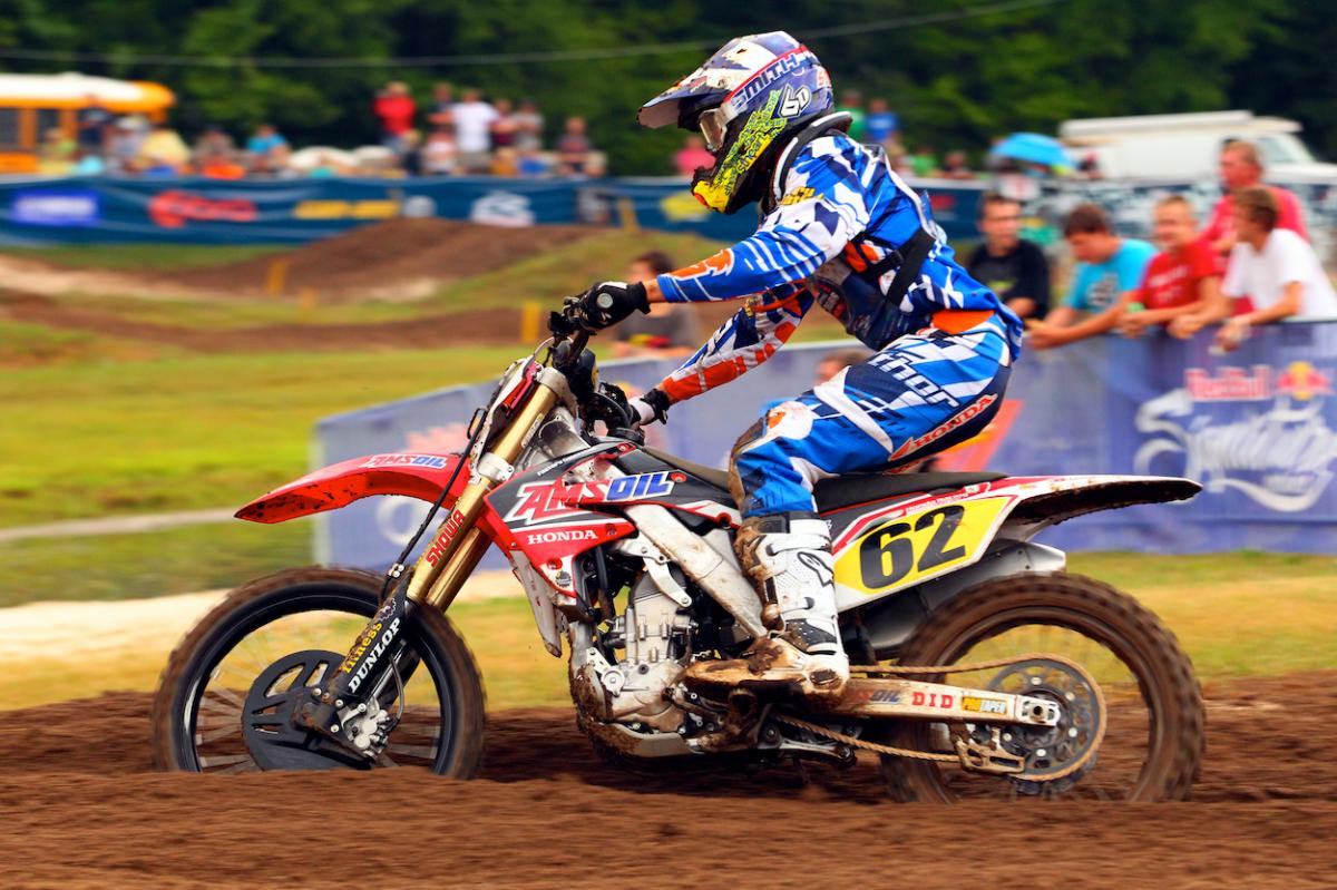 Loretta Lynn Tuesday Gallery