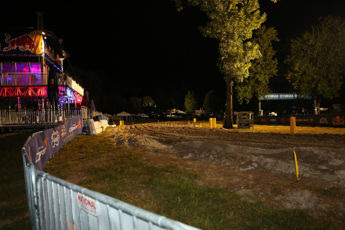 Loretta Lynn Tuesday Gallery