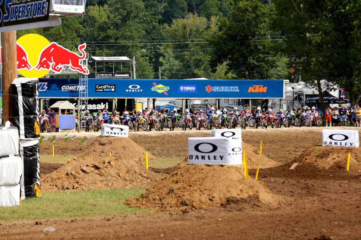 Loretta Lynn Tuesday Gallery