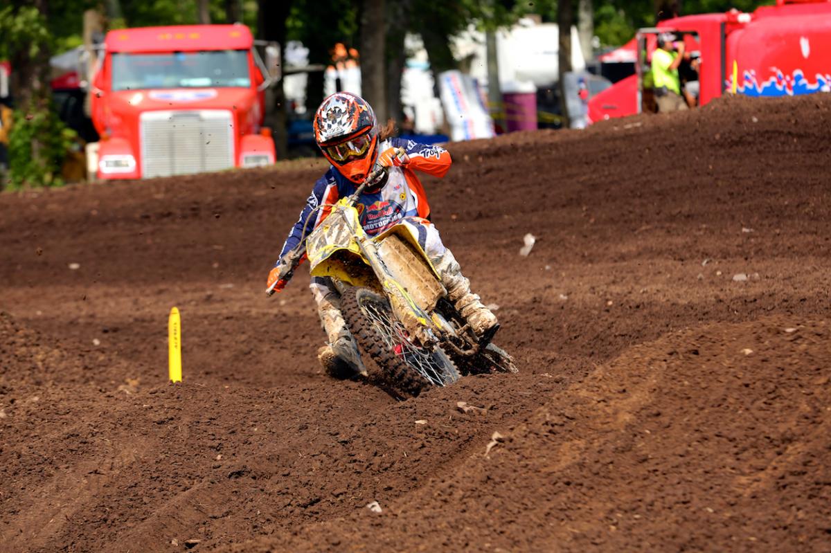 Loretta Lynn Tuesday Gallery