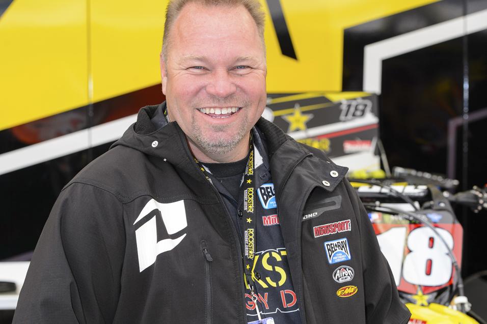 Between the  Motos: Dave Gowland