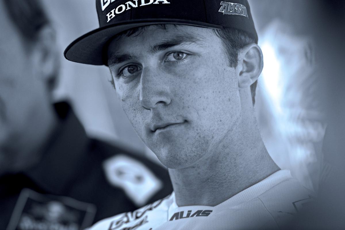 BDW56849-2732259189-O