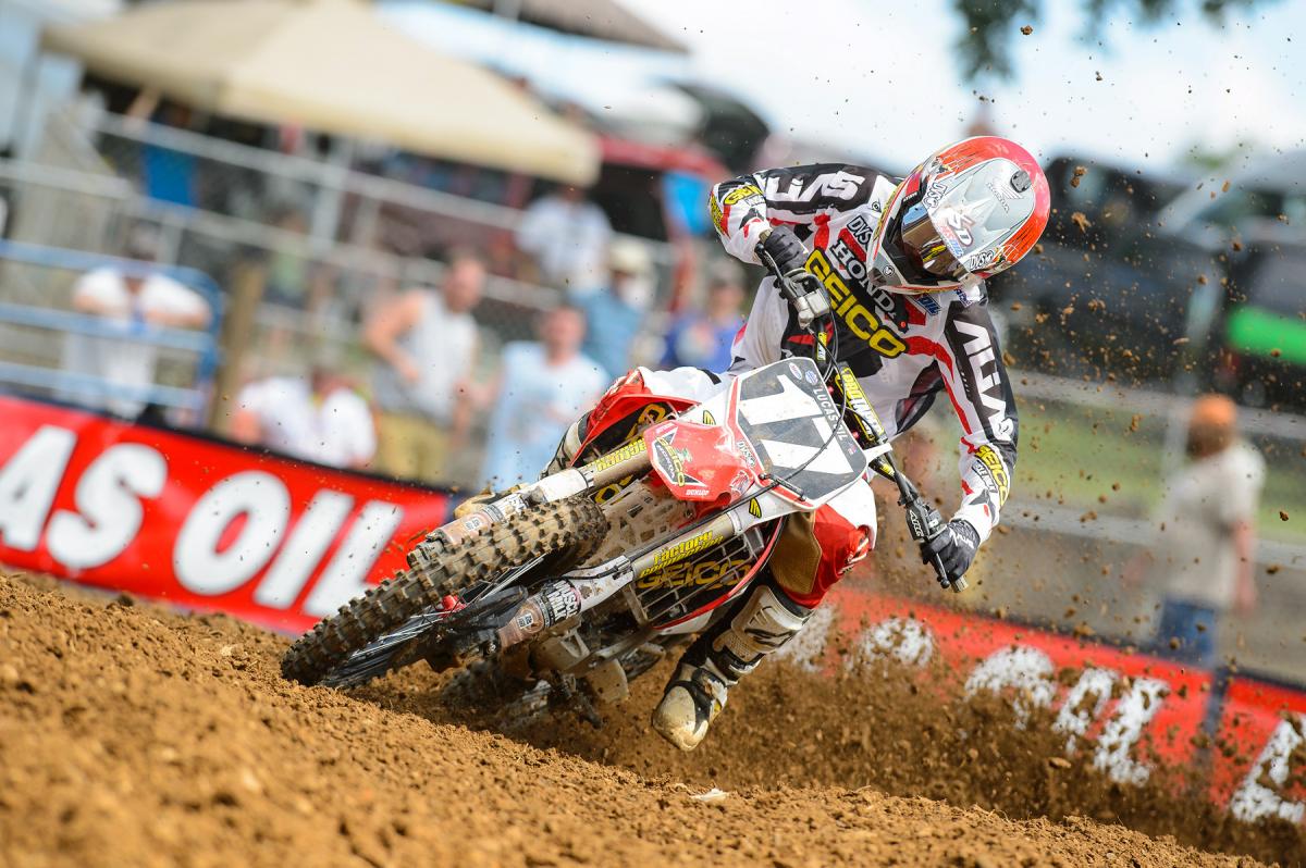 It looks like Eli is just now getting on the power and setting up, but check out the trail of roost he's already left behind.