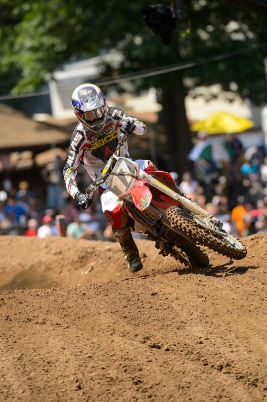 At times, ET makes a 200 plus-pound CRF250R seem like a little BMX bike.