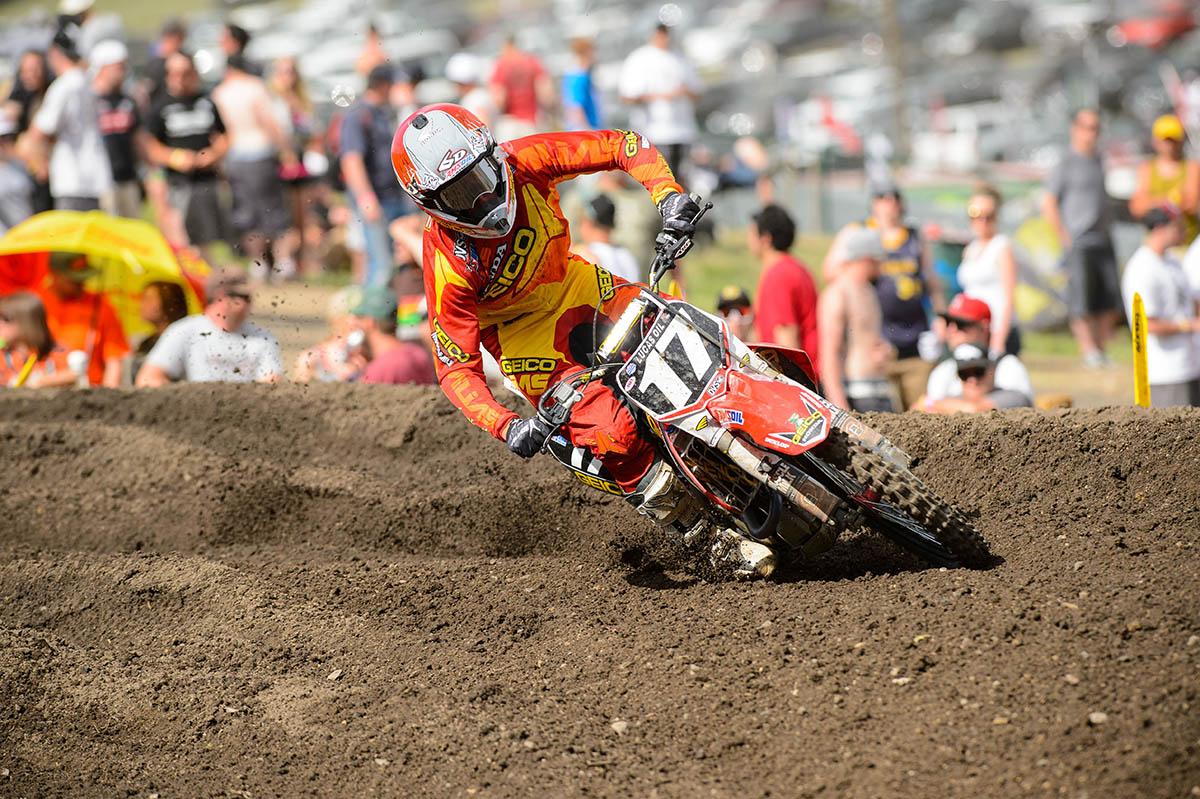 Boot roost. Now that's keeping your feet on the pegs! 