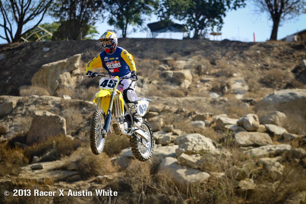 2014 Suzuki RM-Z450 Intro