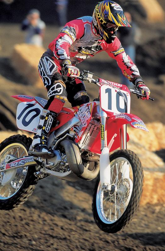 Bradshaw couldn't get back to his early 90s form on his 1997 Honda, but those early aluminum framed bikes sure looked cool.
