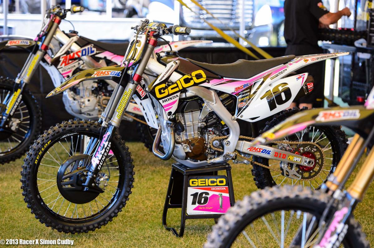 Zach Osborne #16 Geico Honda