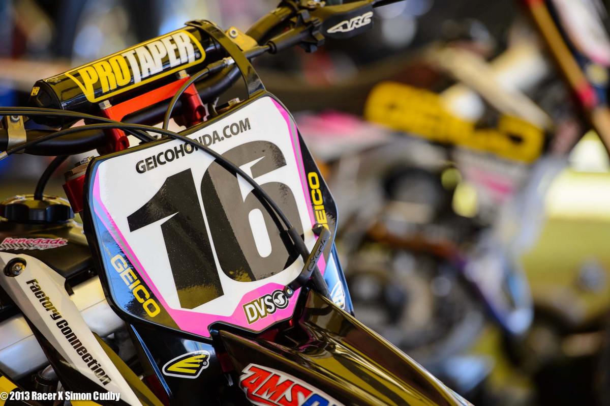 Zach Osborne #16 Geico Honda