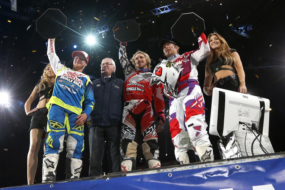 Between the  Motos: Xavier Audouard