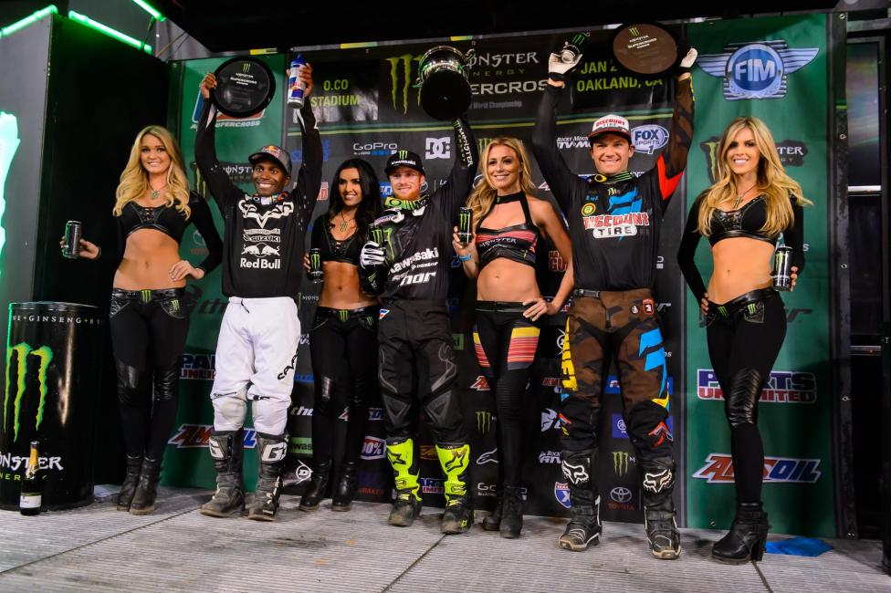 James Stewart (left) and Chad Reed (right) would round out the 450SX podium.